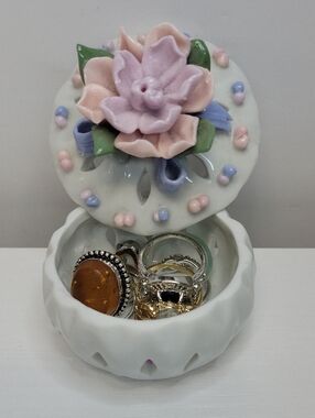 Porcelain Floral Ring Trinket Box Filled With Sz 9 Rings